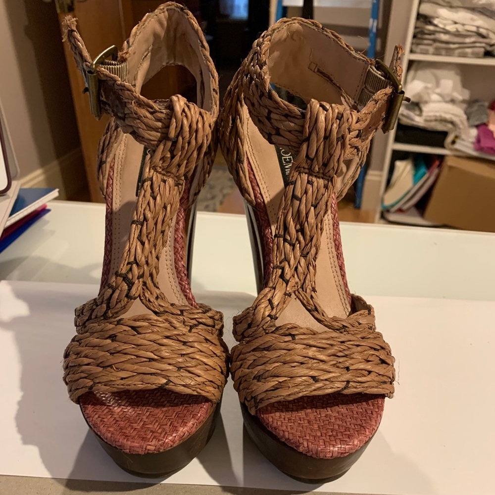 Shoe mint platform wedges